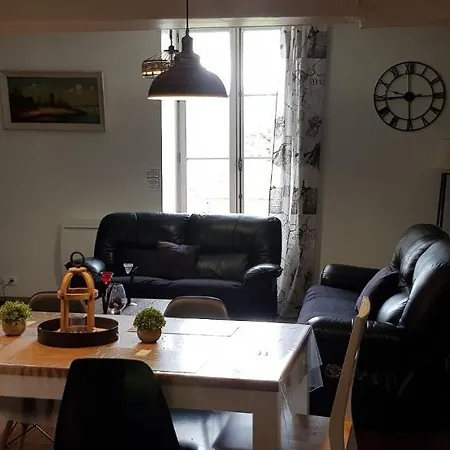 2 Du Château De Feschaux Hébergement de vacances
