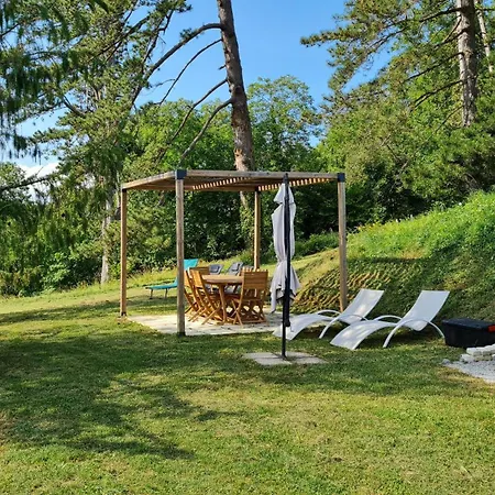 2 Du Château De Feschaux Hébergement de vacances